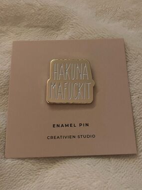 ($8) Hakuna Maf*ckit Enamel Pin